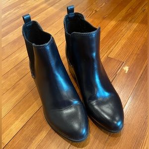Women’s Vegan Leather Chelsea Boots